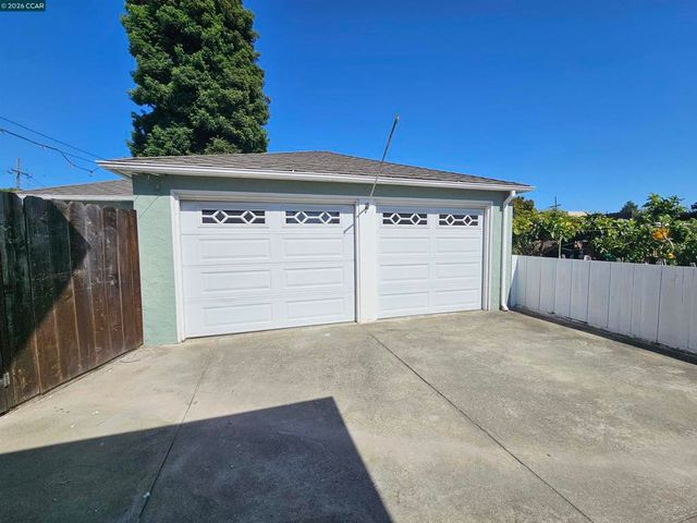 638 36Th St, Richmond, CA 94805