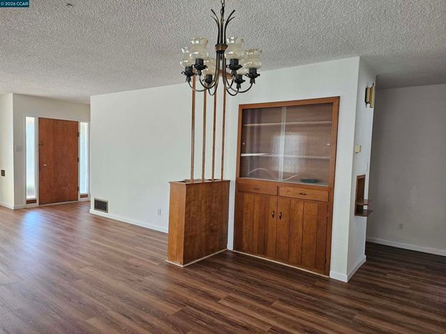 638 36Th St, Richmond, CA 94805