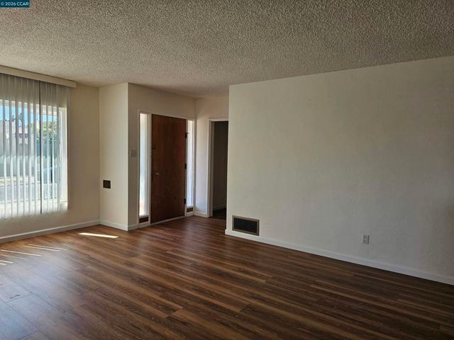 638 36Th St, Richmond, CA 94805
