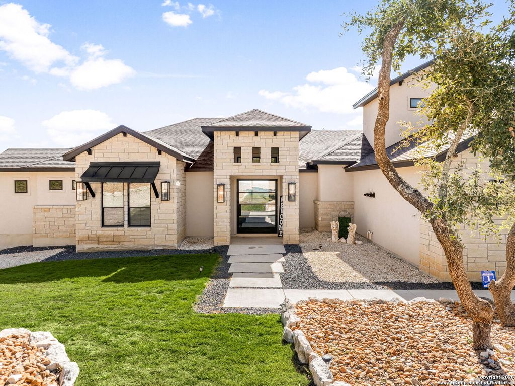 1848 Private Road 2771, Mico, TX 78056