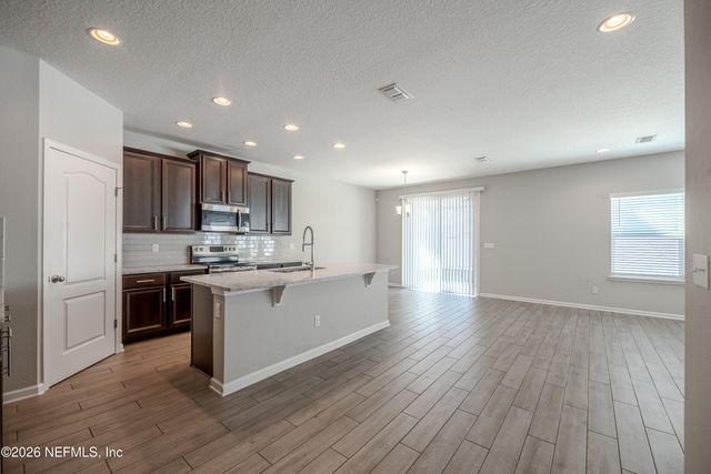 8182 DANCING FOX Street, Jacksonville, FL 32222