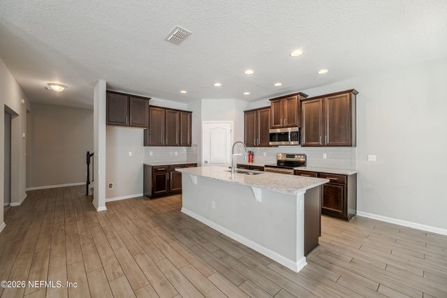 8182 DANCING FOX Street, Jacksonville, FL 32222