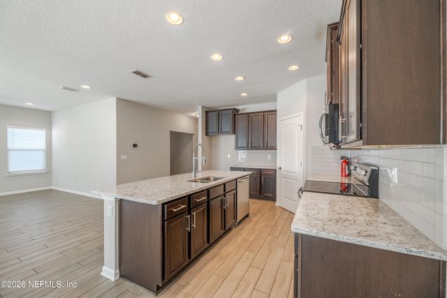 8182 DANCING FOX Street, Jacksonville, FL 32222