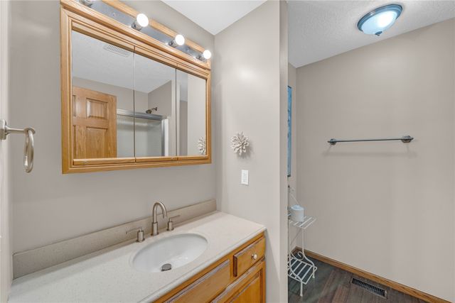 904 Pleasant Street SE, Bondurant, IA 50035