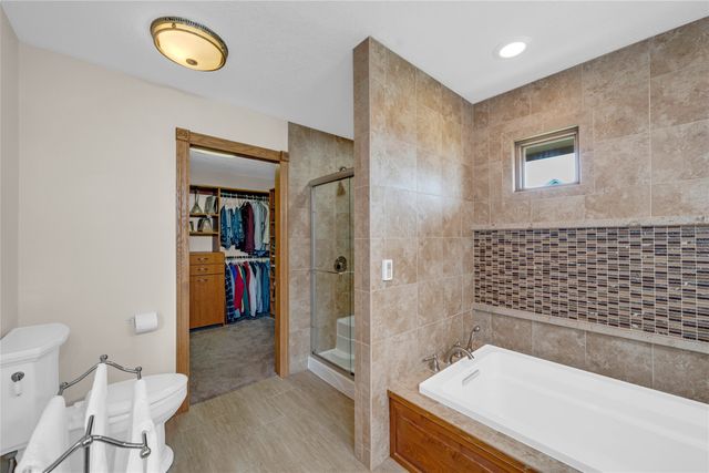 904 Pleasant Street SE, Bondurant, IA 50035