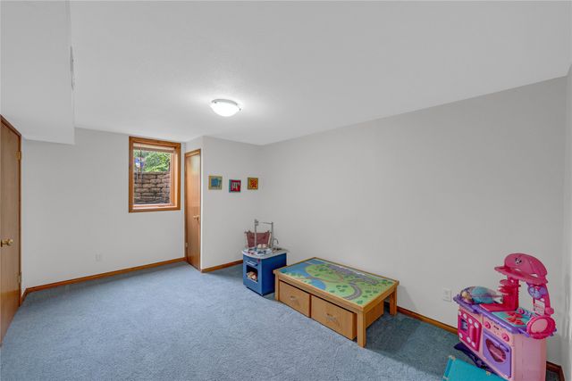 904 Pleasant Street SE, Bondurant, IA 50035