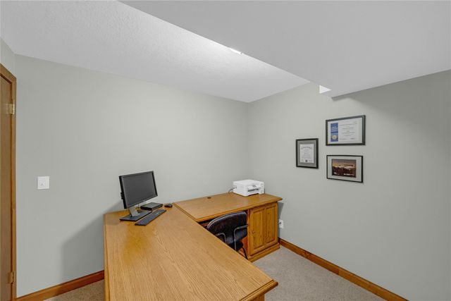 904 Pleasant Street SE, Bondurant, IA 50035
