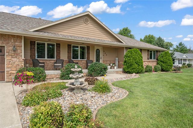 904 Pleasant Street SE, Bondurant, IA 50035