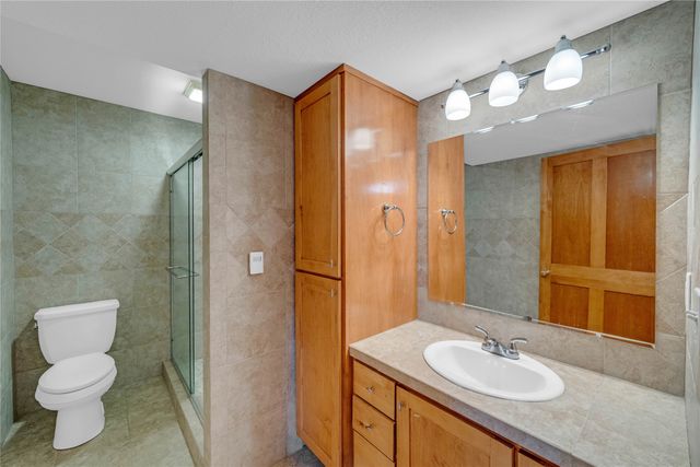 904 Pleasant Street SE, Bondurant, IA 50035