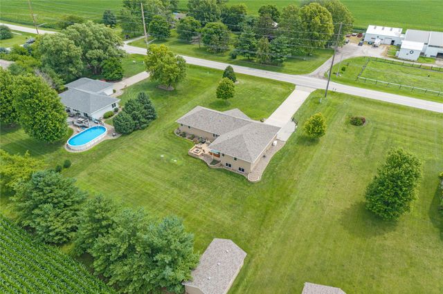 904 Pleasant Street SE, Bondurant, IA 50035