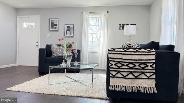 943 COLUMBUS RD, Burlington, NJ 08016