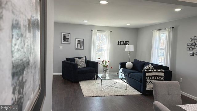 943 COLUMBUS RD, Burlington, NJ 08016