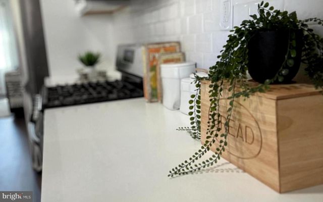 943 COLUMBUS RD, Burlington, NJ 08016