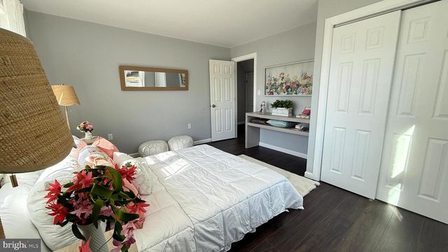 943 COLUMBUS RD, Burlington, NJ 08016