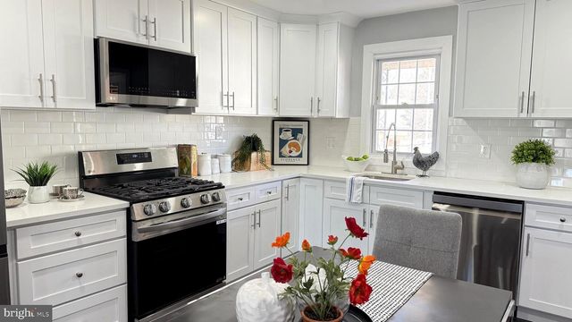 943 COLUMBUS RD, Burlington, NJ 08016