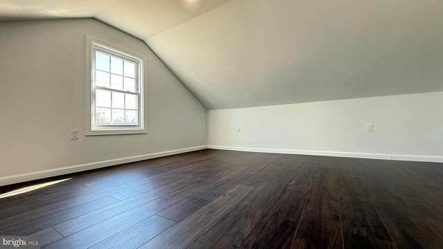 943 COLUMBUS RD, Burlington, NJ 08016