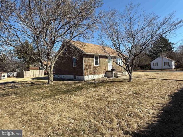 943 COLUMBUS RD, Burlington, NJ 08016