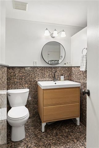 3060 PHARR Court N 422, Atlanta, GA 30305