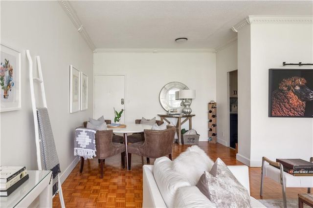 3060 PHARR Court N 422, Atlanta, GA 30305