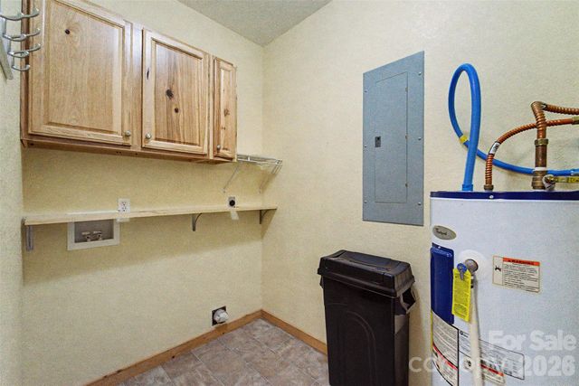 138 Hubbell Lane, Robbinsville, NC 28771