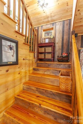 138 Hubbell Lane, Robbinsville, NC 28771