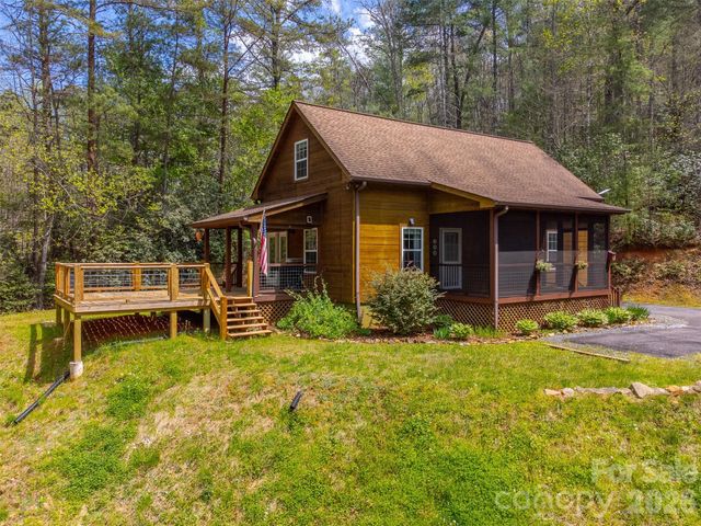 138 Hubbell Lane, Robbinsville, NC 28771