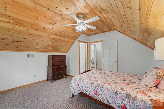 138 Hubbell Lane, Robbinsville, NC 28771