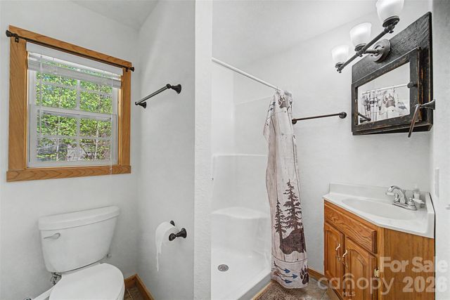 138 Hubbell Lane, Robbinsville, NC 28771
