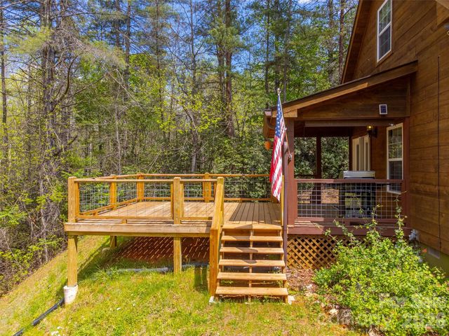 138 Hubbell Lane, Robbinsville, NC 28771