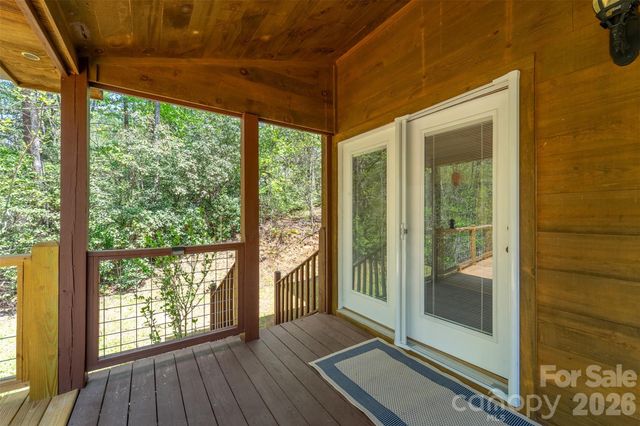 138 Hubbell Lane, Robbinsville, NC 28771