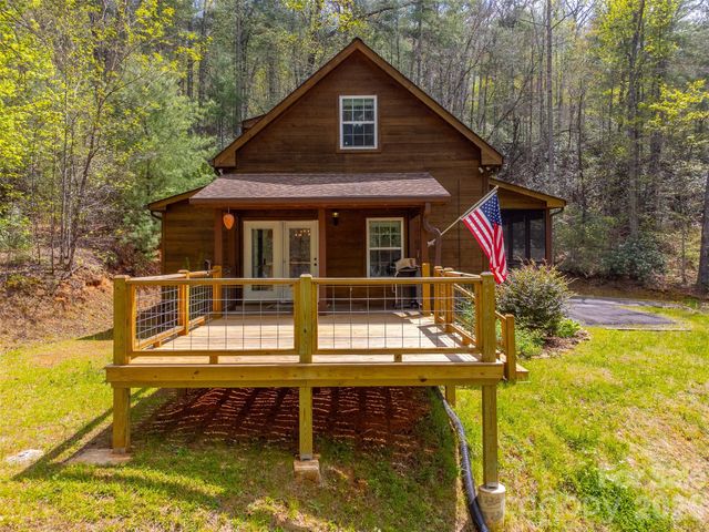 138 Hubbell Lane, Robbinsville, NC 28771