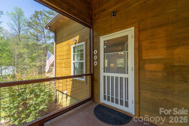138 Hubbell Lane, Robbinsville, NC 28771