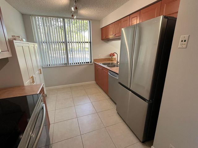 1915 Lavers Circle E E101, Delray Beach, FL 33444