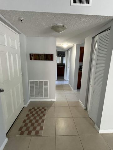 1915 Lavers Circle E E101, Delray Beach, FL 33444