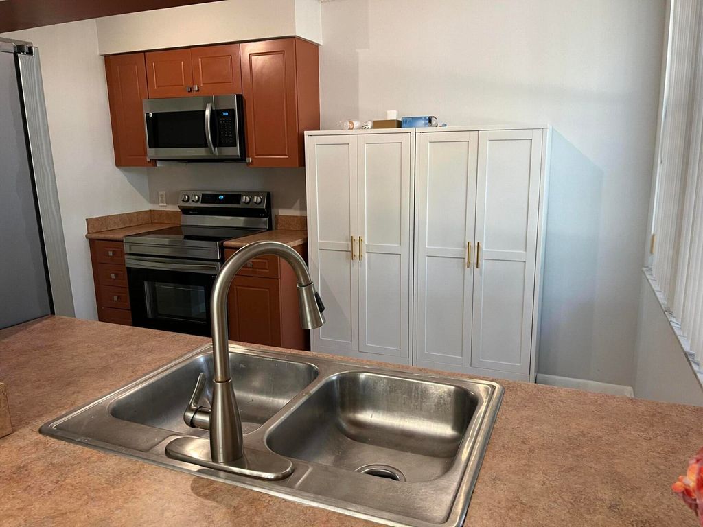 1915 Lavers Circle E E101, Delray Beach, FL 33444