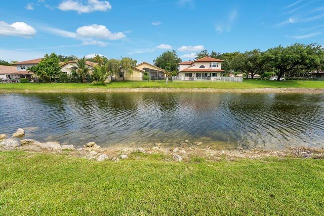5005 NW 57th Terrace, Coral Springs, FL 33067
