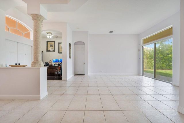 5005 NW 57th Terrace, Coral Springs, FL 33067