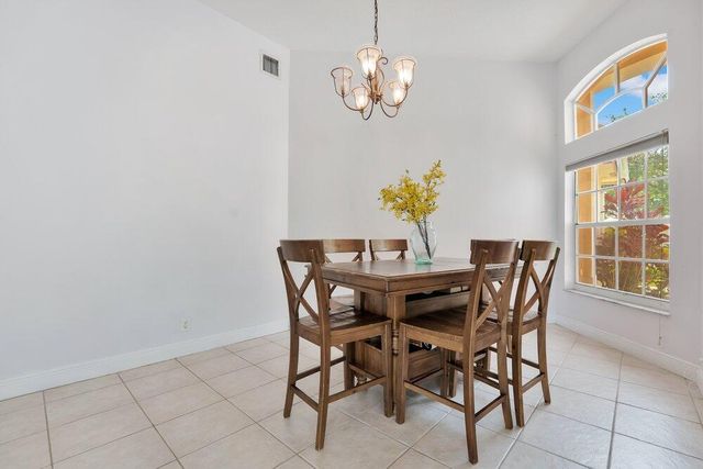 5005 NW 57th Terrace, Coral Springs, FL 33067