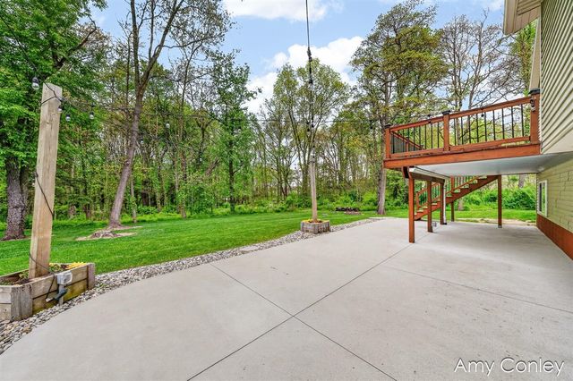 1214 Delaney Drive, Martin, MI 49070
