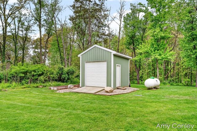 1214 Delaney Drive, Martin, MI 49070