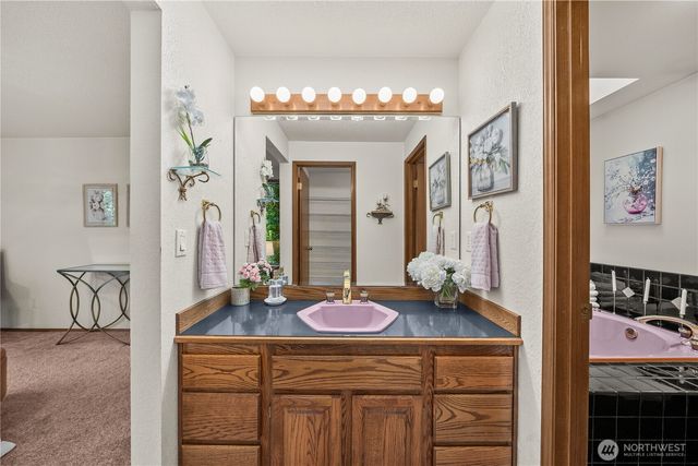 4725 Rehklau Road SE, Olympia, WA 98513