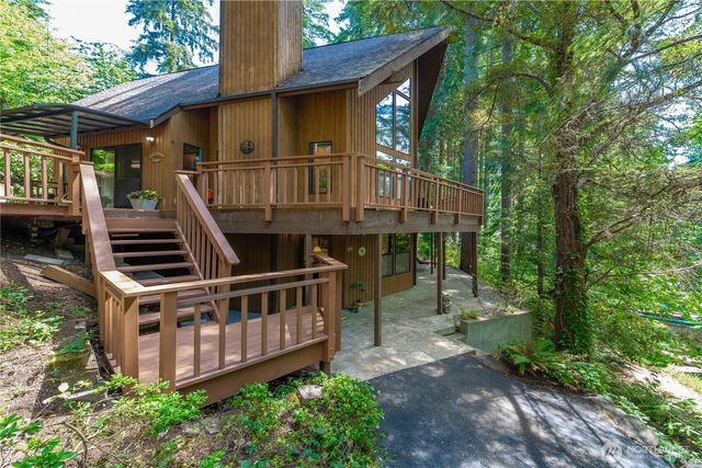 4725 Rehklau Road SE, Olympia, WA 98513