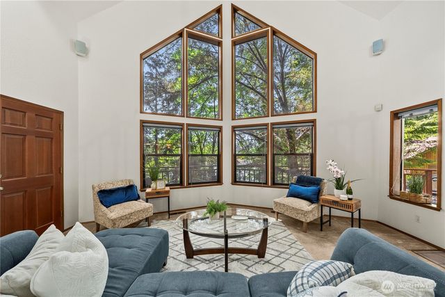 4725 Rehklau Road SE, Olympia, WA 98513