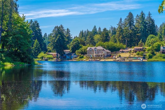 4725 Rehklau Road SE, Olympia, WA 98513