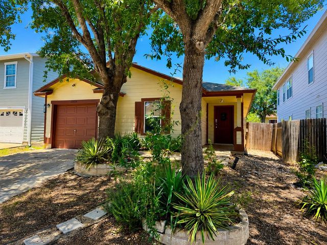 13504 Alysheba DR, Del Valle, TX 78617