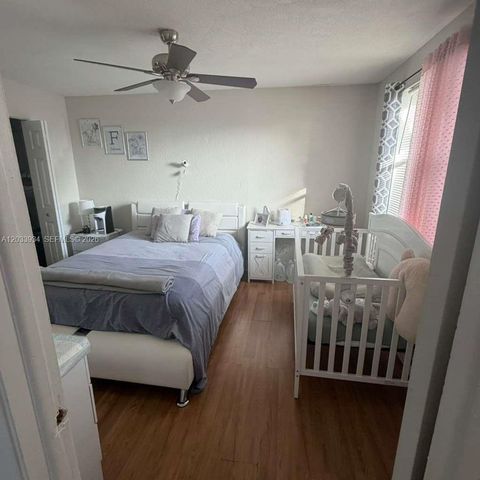 940 NW 104th Avenue 203, Pembroke Pines, FL 33026