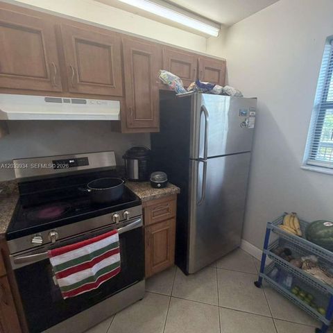 940 NW 104th Avenue 203, Pembroke Pines, FL 33026