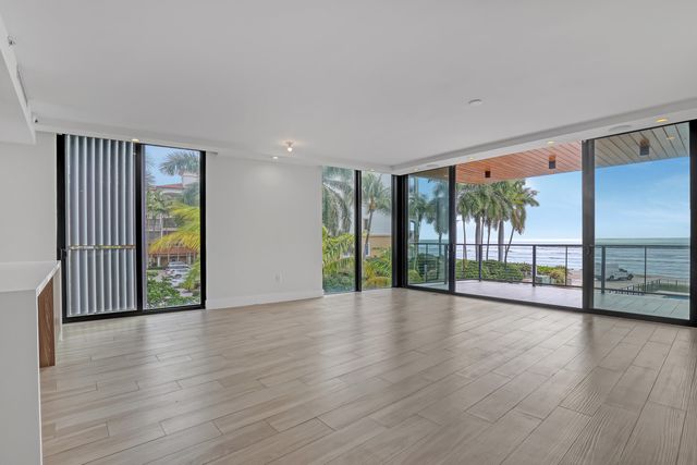 106 Inlet Way 201, Palm Beach Shores, FL 33404