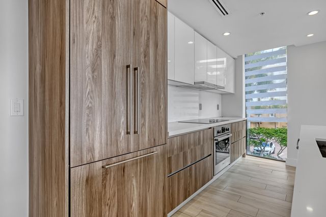 106 Inlet Way 201, Palm Beach Shores, FL 33404