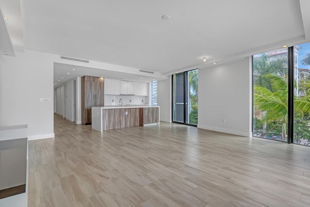 106 Inlet Way 201, Palm Beach Shores, FL 33404